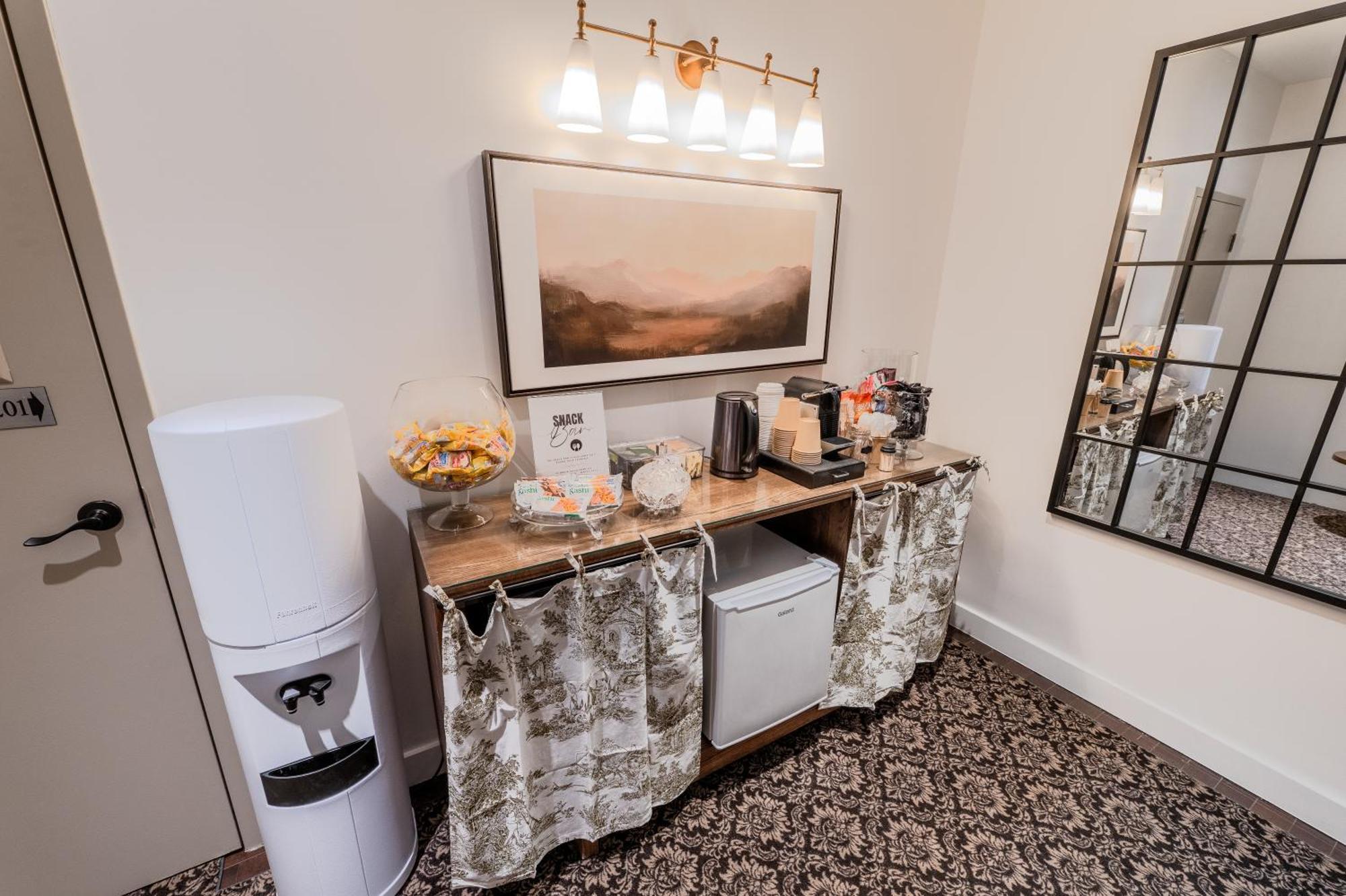 Self Check-In Boutique Hotel - Quartier Latin - Room 201 Montreal Exterior photo